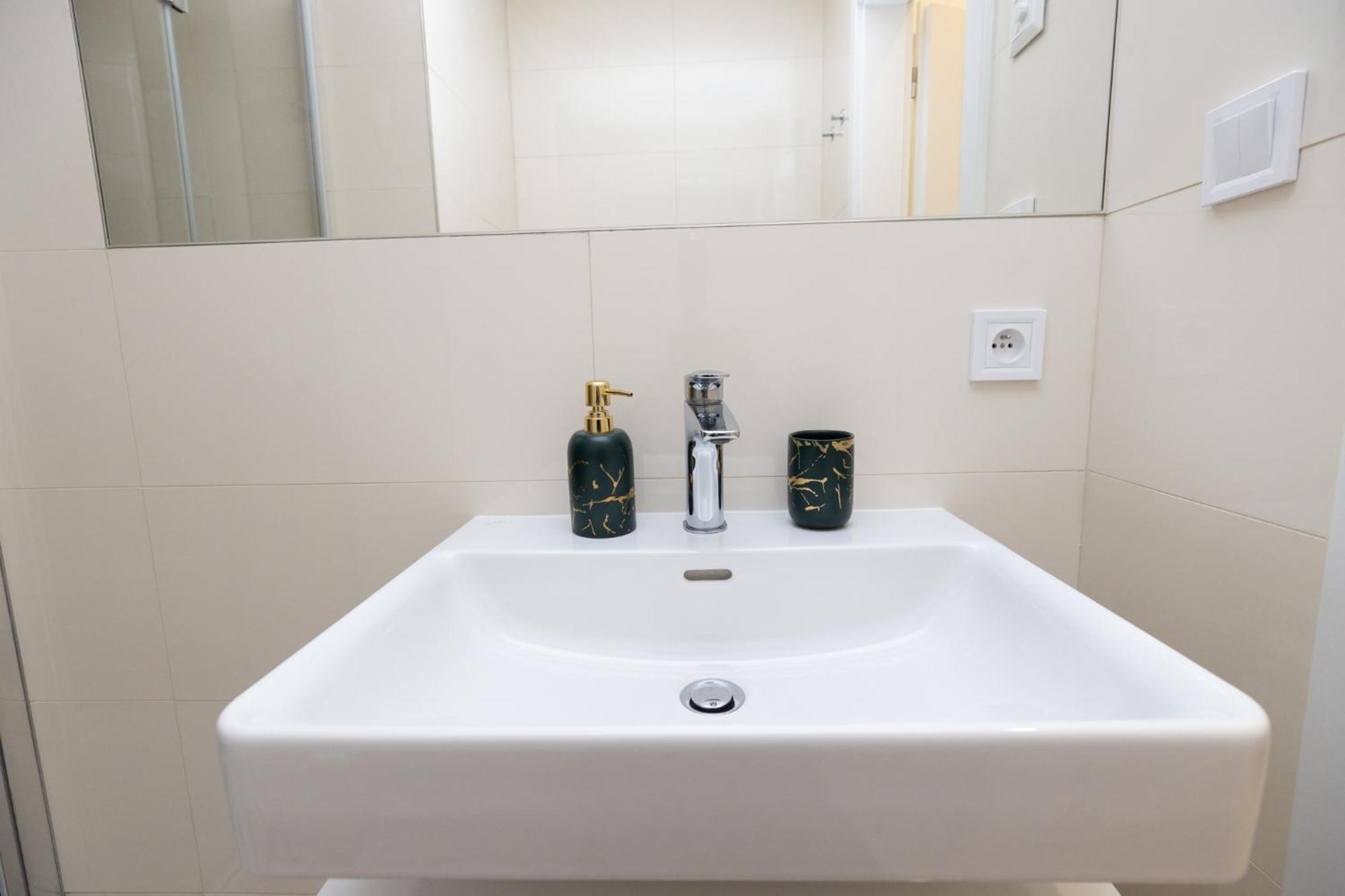 Apartment Petrska ปราก ภายนอก รูปภาพ